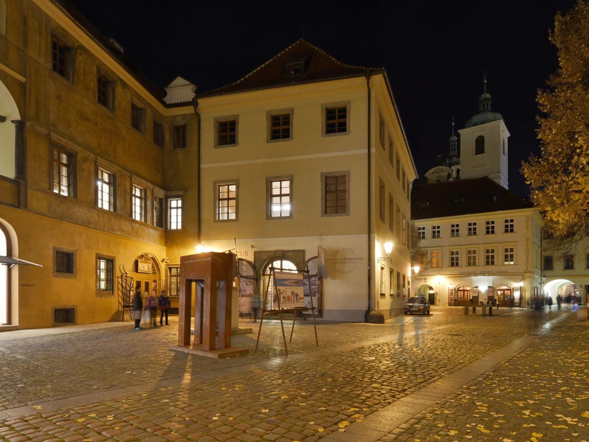 Old Town Boutique Apartments Prag Exterior foto