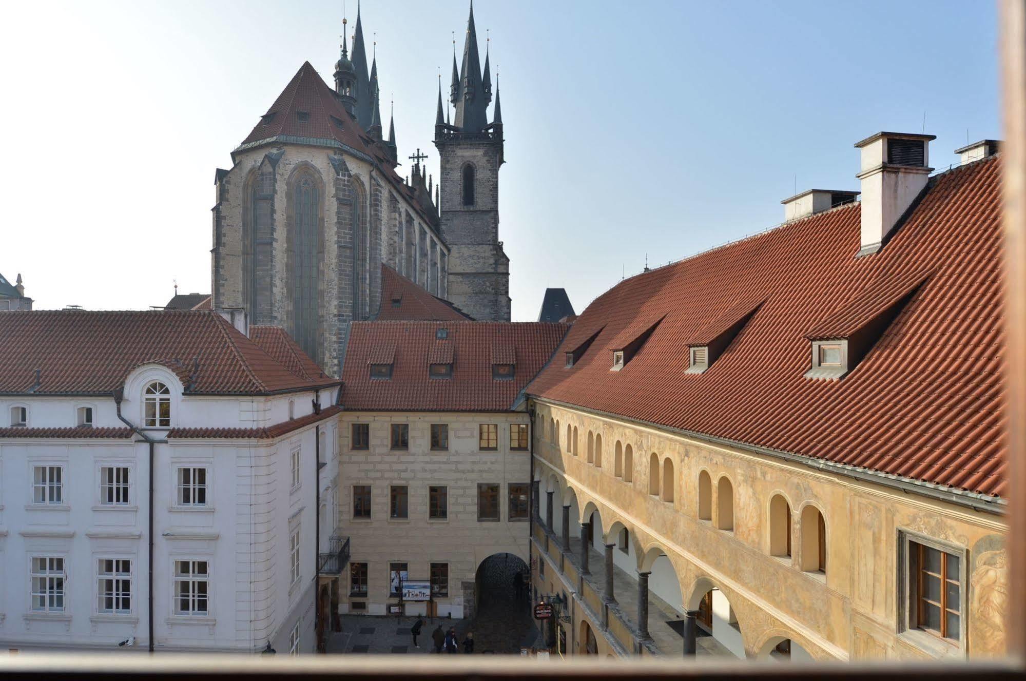 Old Town Boutique Apartments Prag Exterior foto